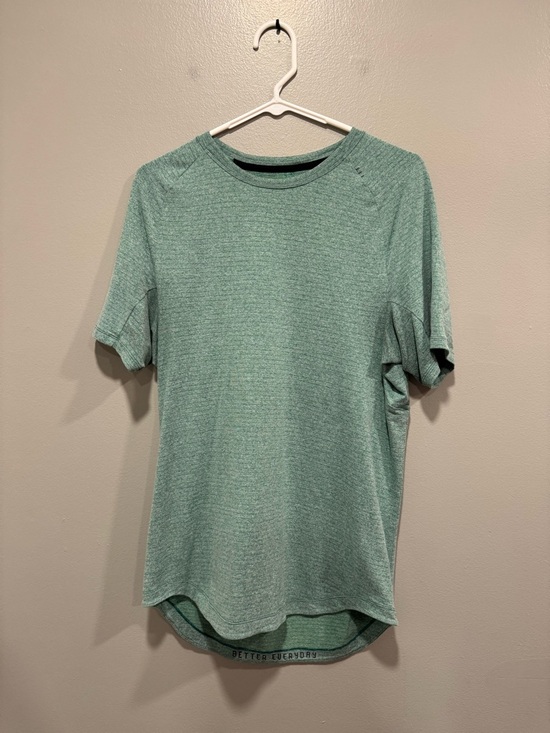 lululemon athletica Other - Lululemon License To Train Short Sleeve Shirt in Green Size Medium